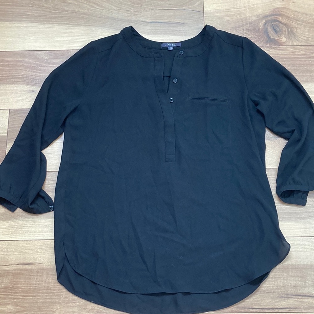 NYDJ black mid sleeve blouse. Size XS